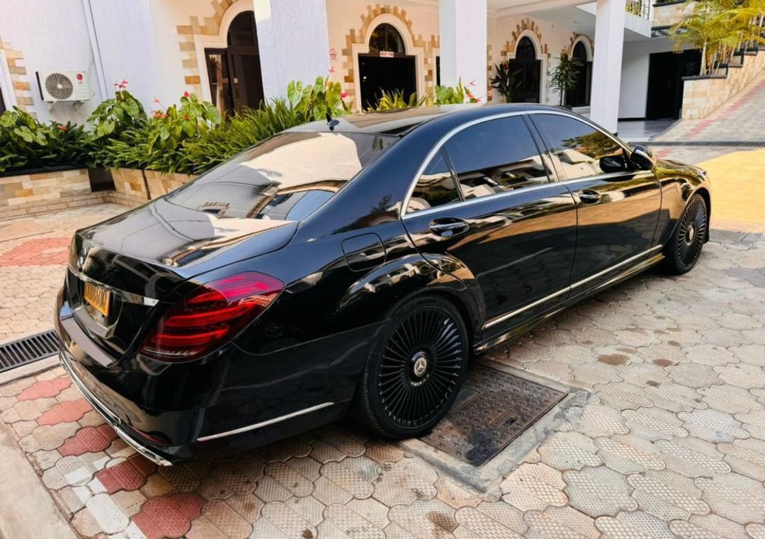 Mercedes-Benz S-Class — Full-Size 4×4